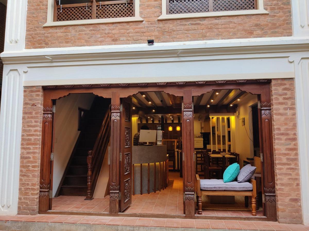 Karuna Hotel Patan Kathmandu Exterior foto